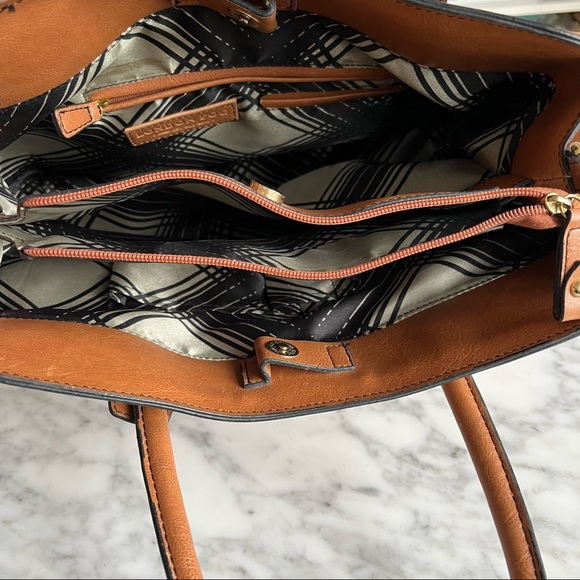 London Fog Shoulder Work Laptop Bag - Picture 9 of 13